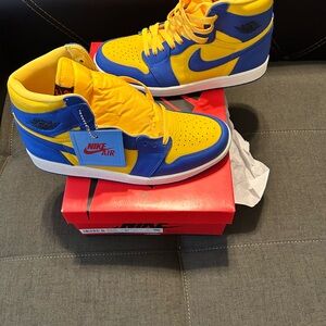 Woman’s Air Jordan 1 Retro High Laney